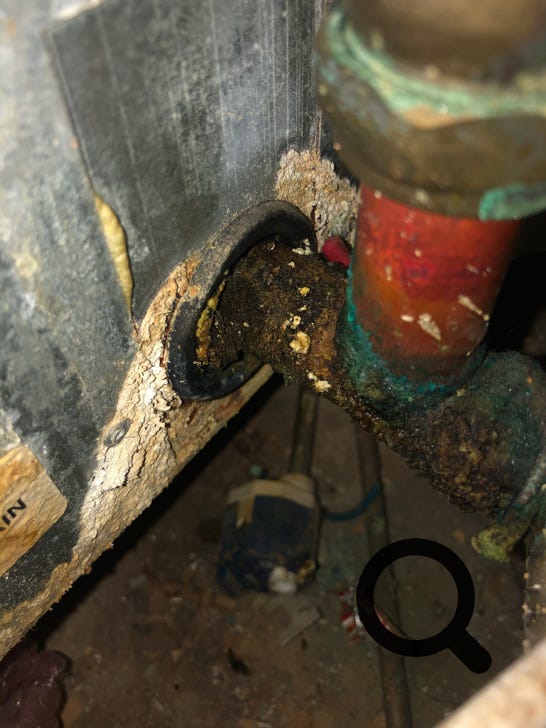 Leaking Pulsacoil 2000 - clsoe up below pump